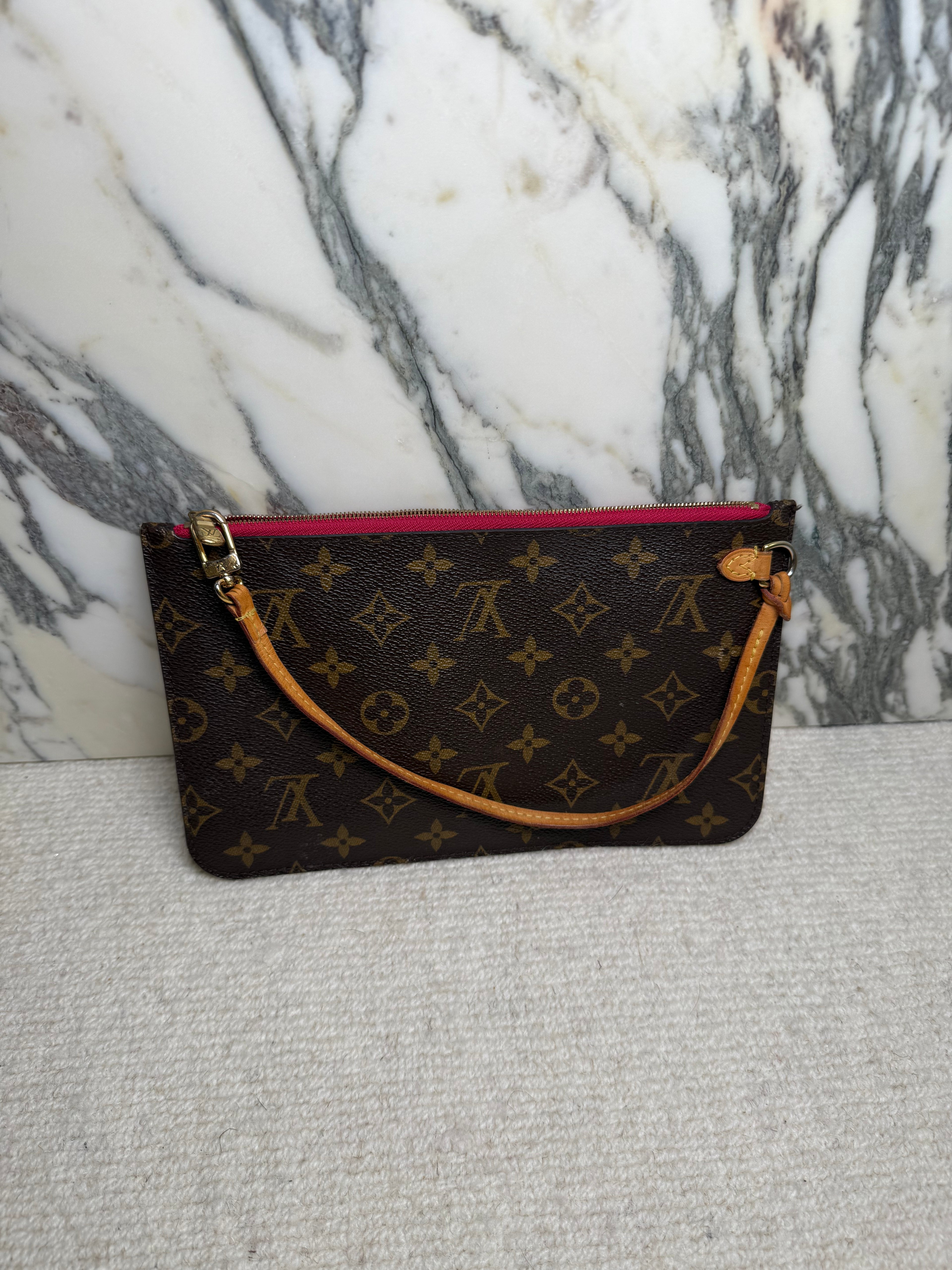 Louis Vuitton Monogram Neverfull Pouch