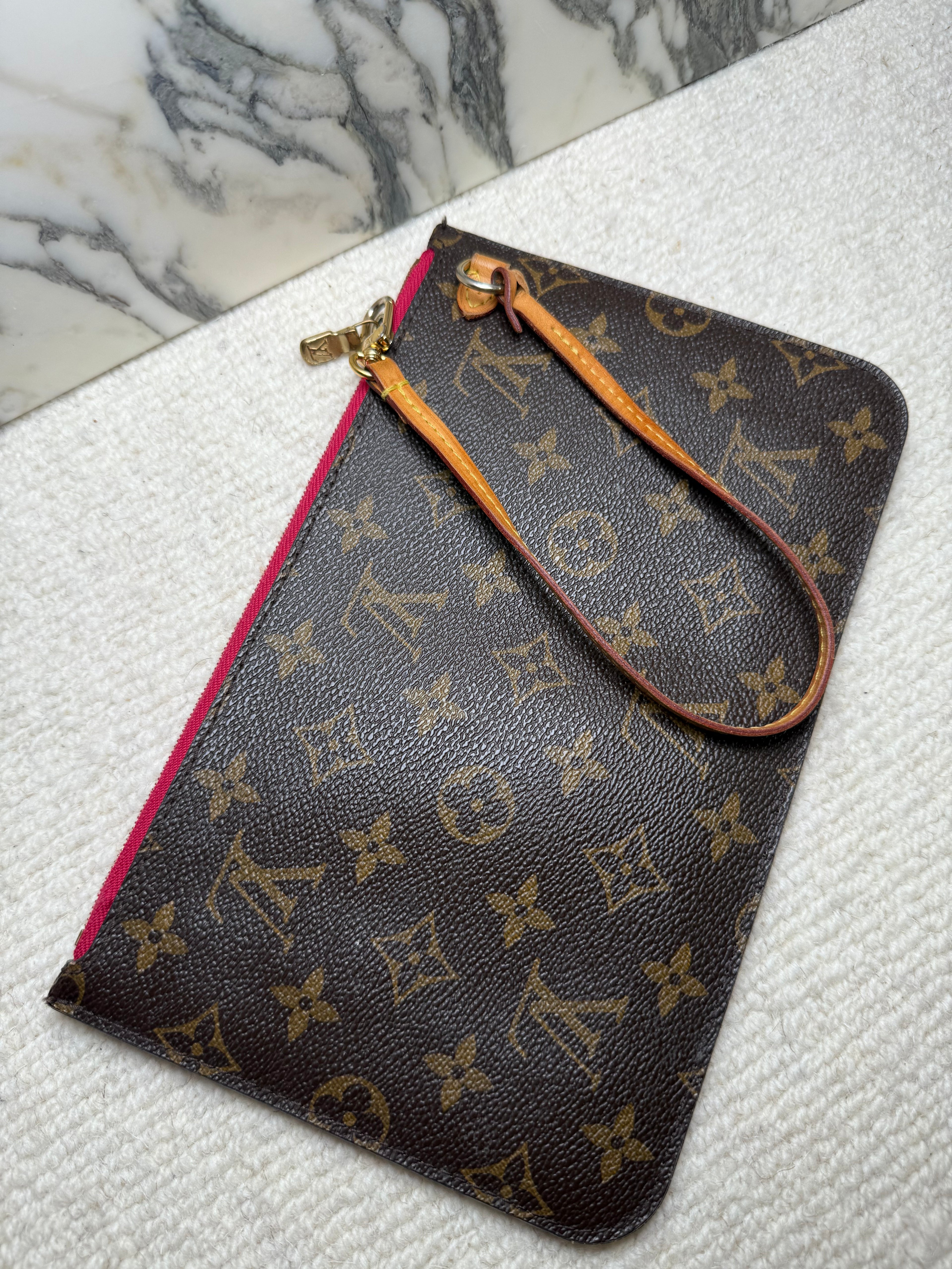 Louis Vuitton Monogram Neverfull Pouch