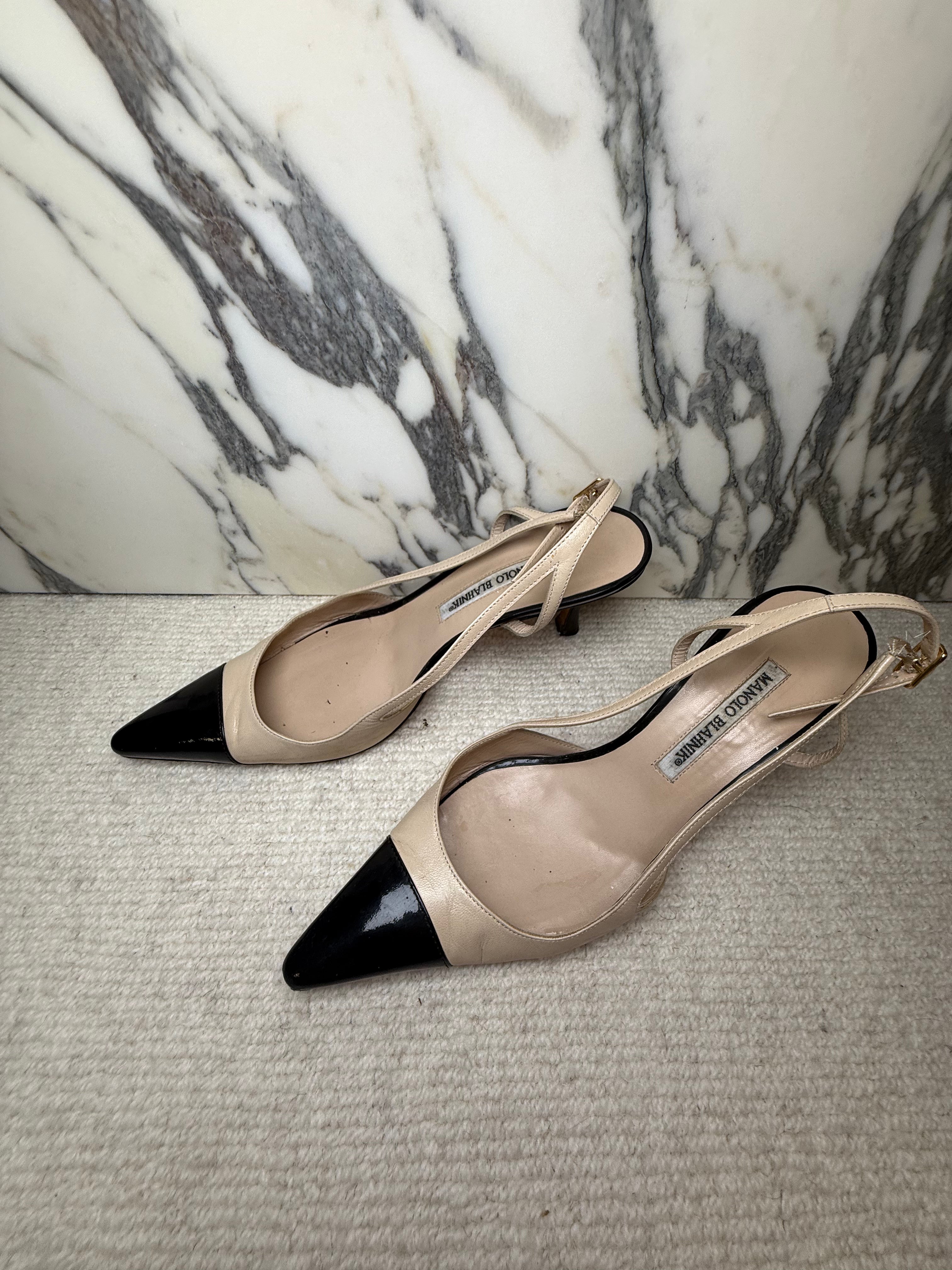 Manolo Blahnik, 2 Toned Sling Back, 38.5