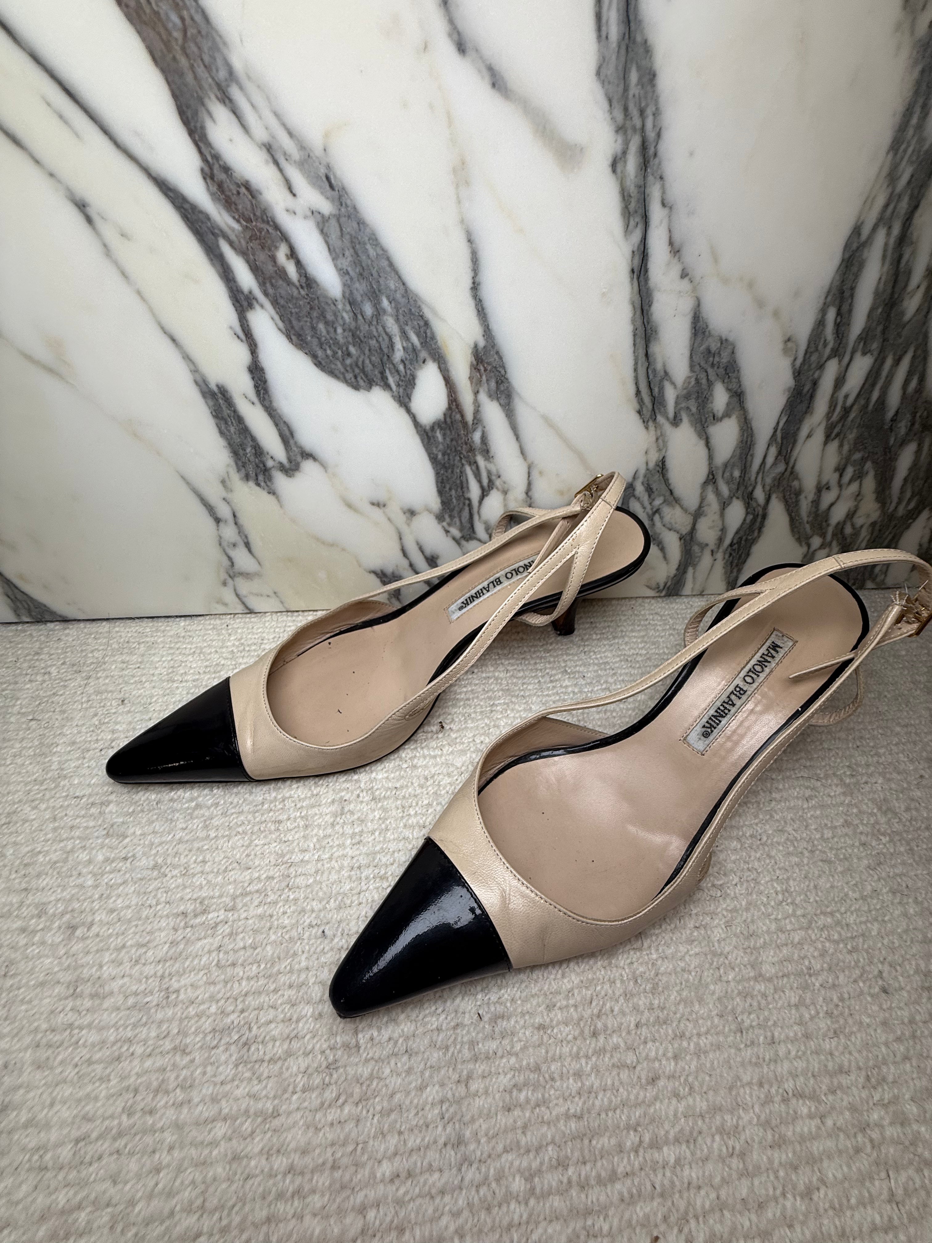 Manolo Blahnik, 2 Toned Sling Back, 38.5